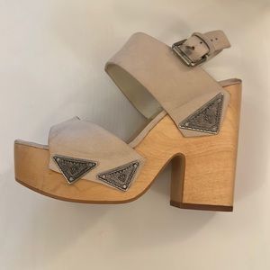 Dolce Vita Chunky Platforms Size 6